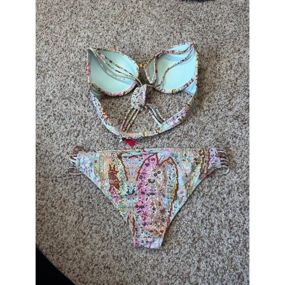 Victoria's Secret Bikini size Medium, floral, multicolor 2 piece, Boho design - Picture 7 of 10
